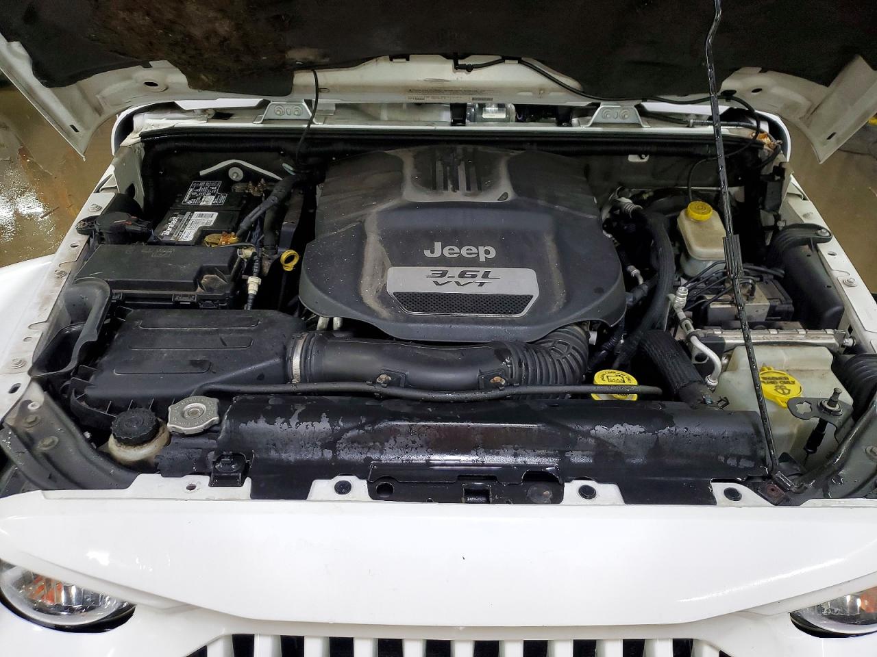 2012 JEEP WRANGLER UNLIMITED SAHARA photo 21