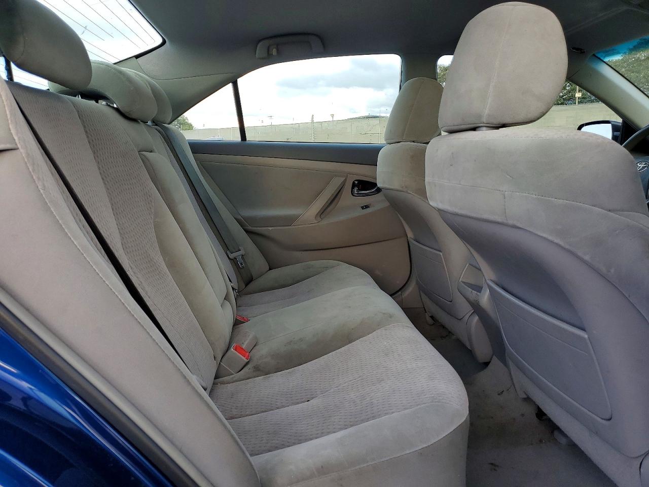 2011 TOYOTA CAMRY BASE photo 10
