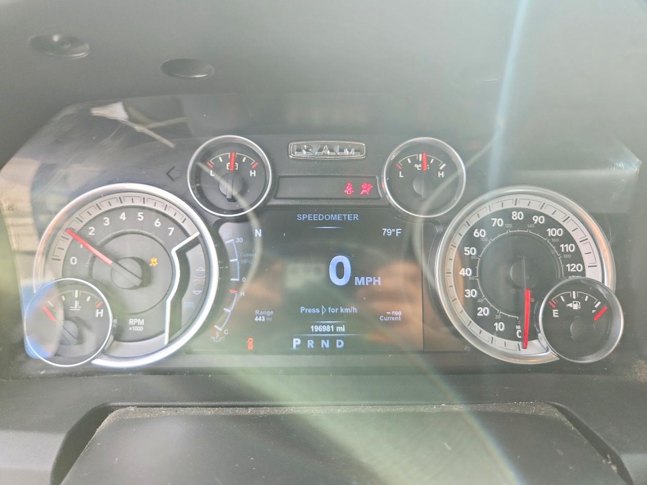 2015 RAM 1500 SLT photo 9