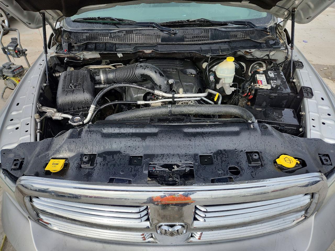 2015 RAM 1500 SLT photo 11