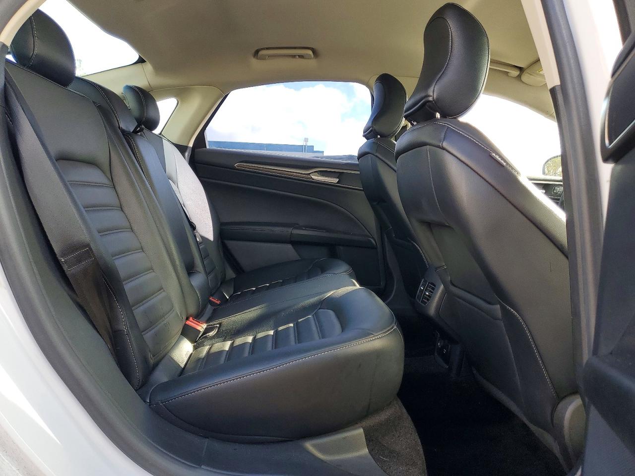 2017 FORD FUSION SE HYBRID photo 10