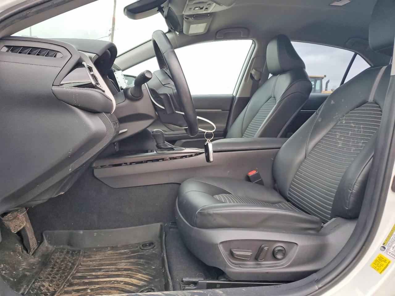 2021 TOYOTA CAMRY SE photo 7
