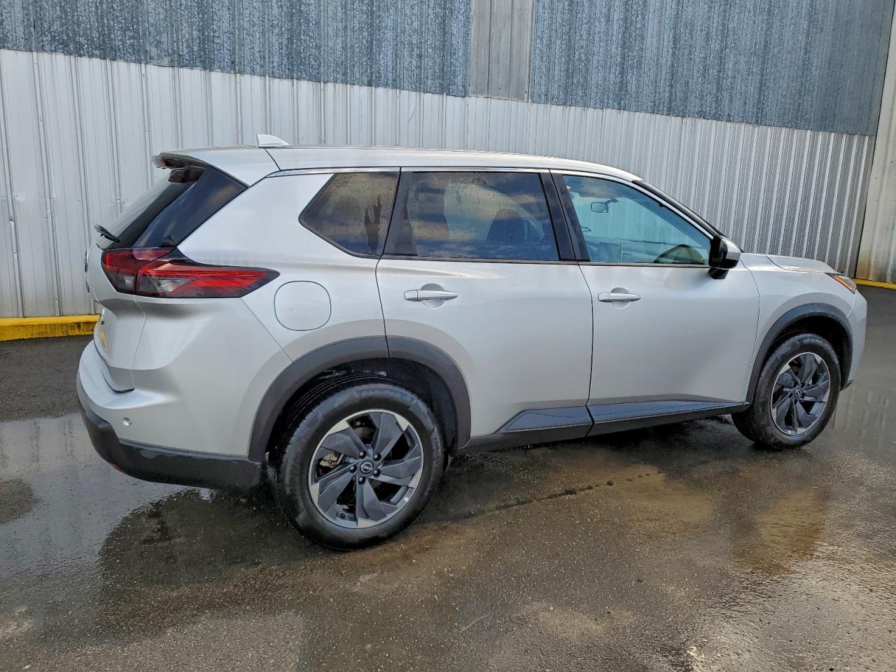 2025 NISSAN ROGUE SV photo 3