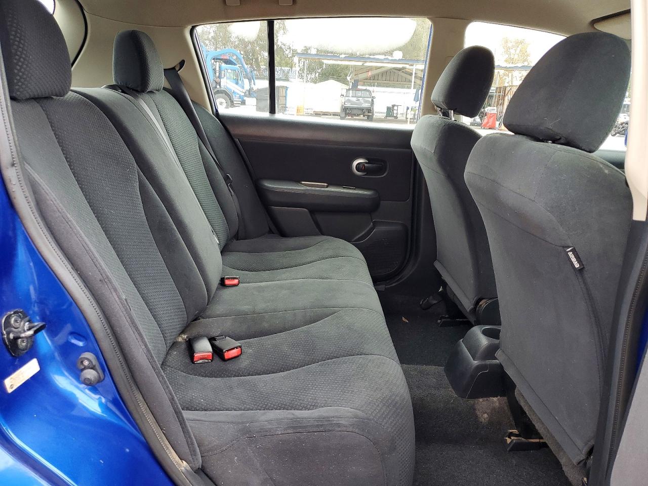 2012 NISSAN VERSA S photo 10