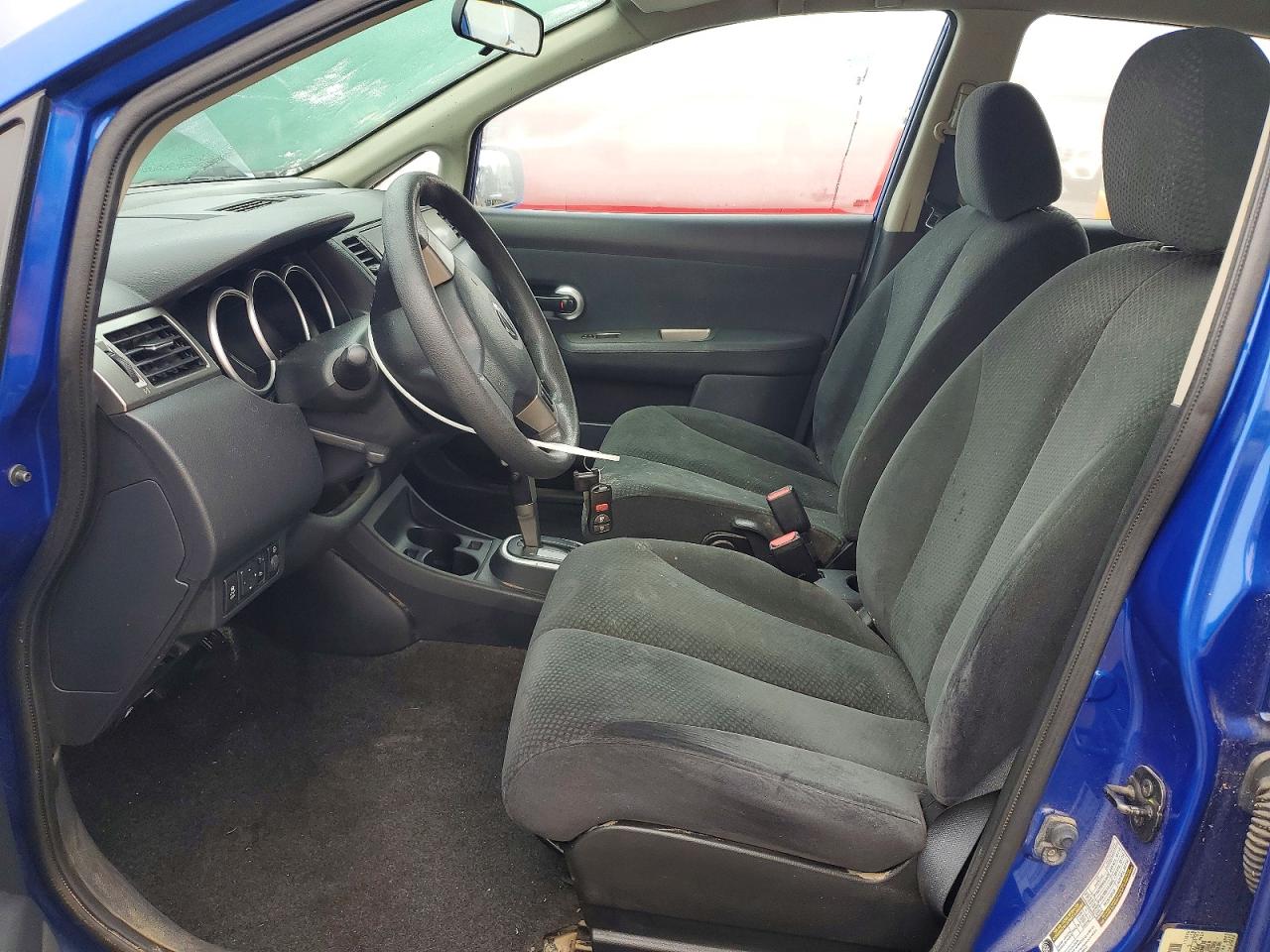 2012 NISSAN VERSA S photo 7