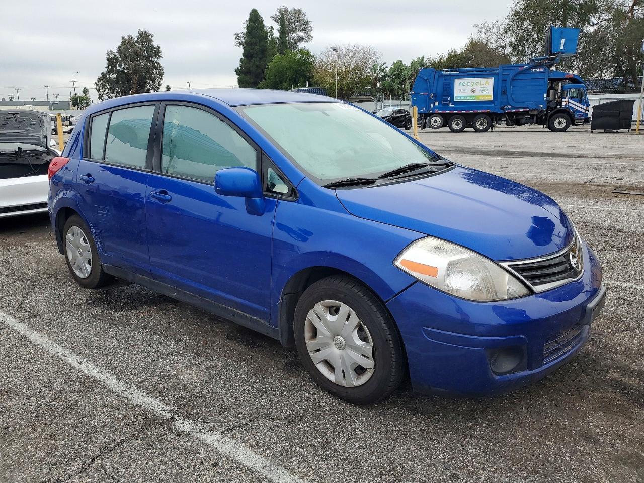 2012 NISSAN VERSA S photo 4