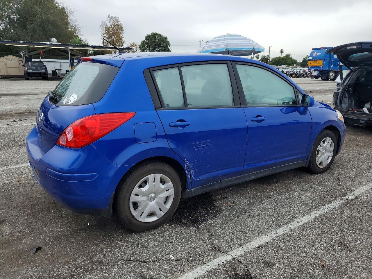 2012 NISSAN VERSA S photo 3