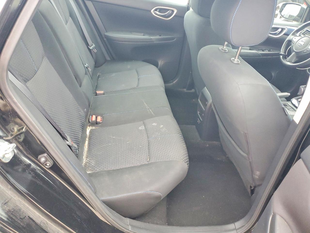 2019 NISSAN SENTRA S photo 10