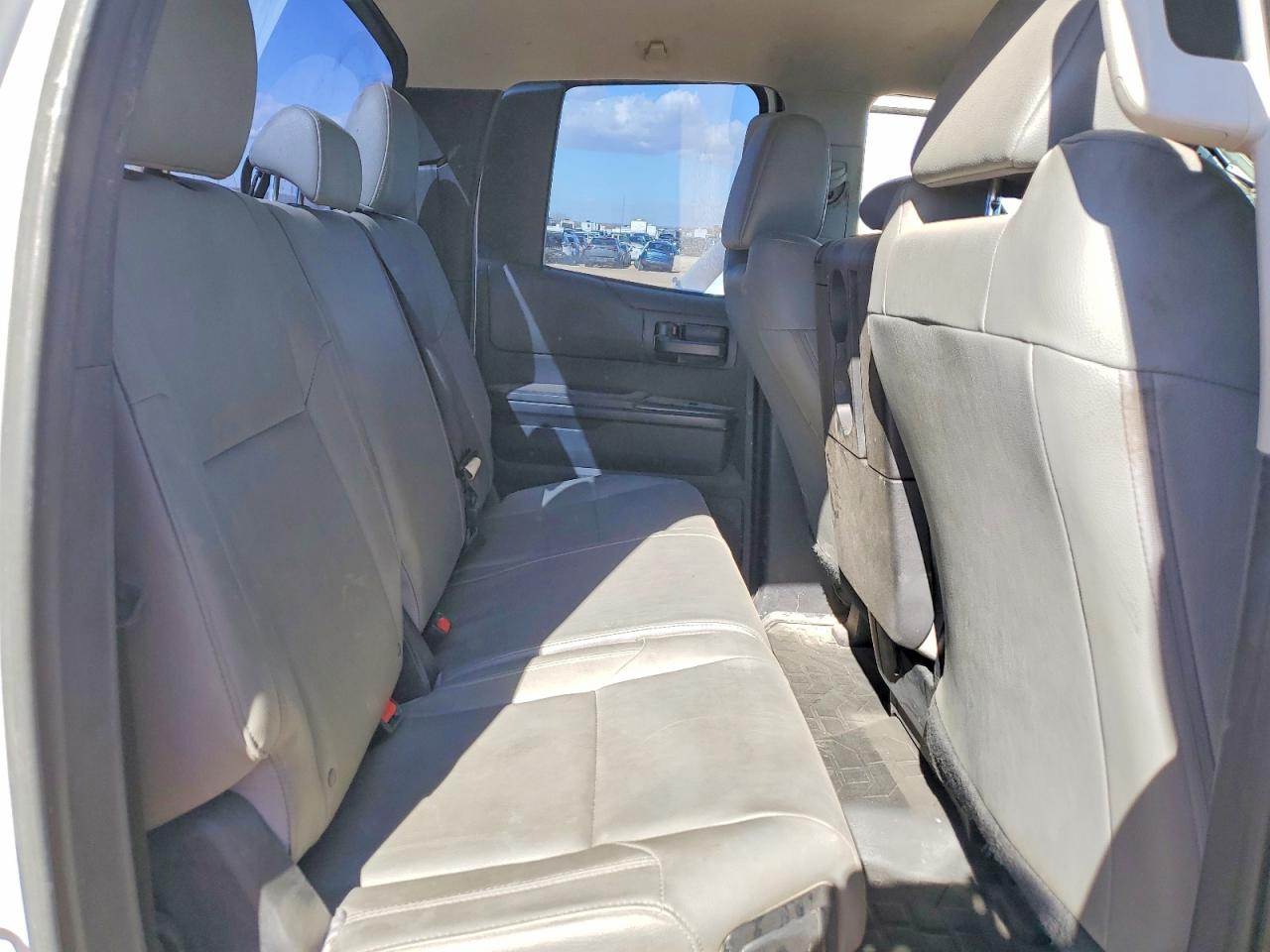 2018 TOYOTA TUNDRA DOUBLE CAB SR photo 10
