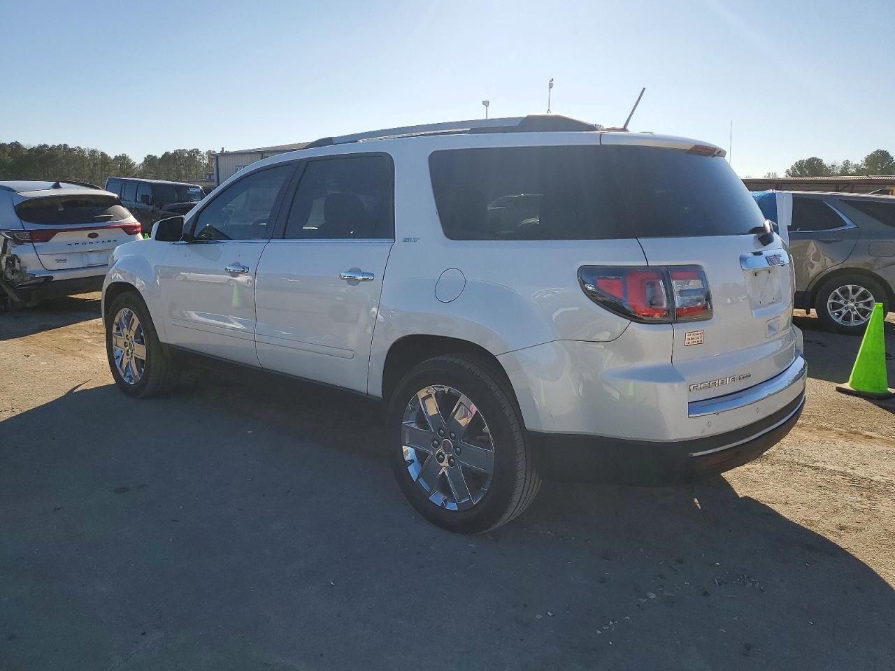 2017 GMC ACADIA LIMITED SLT-2 photo 2