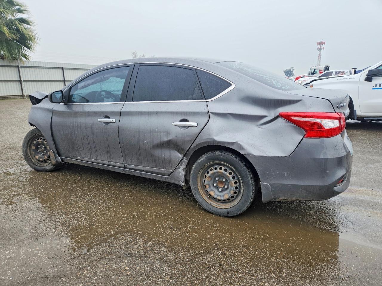 2016 NISSAN SENTRA S photo 4