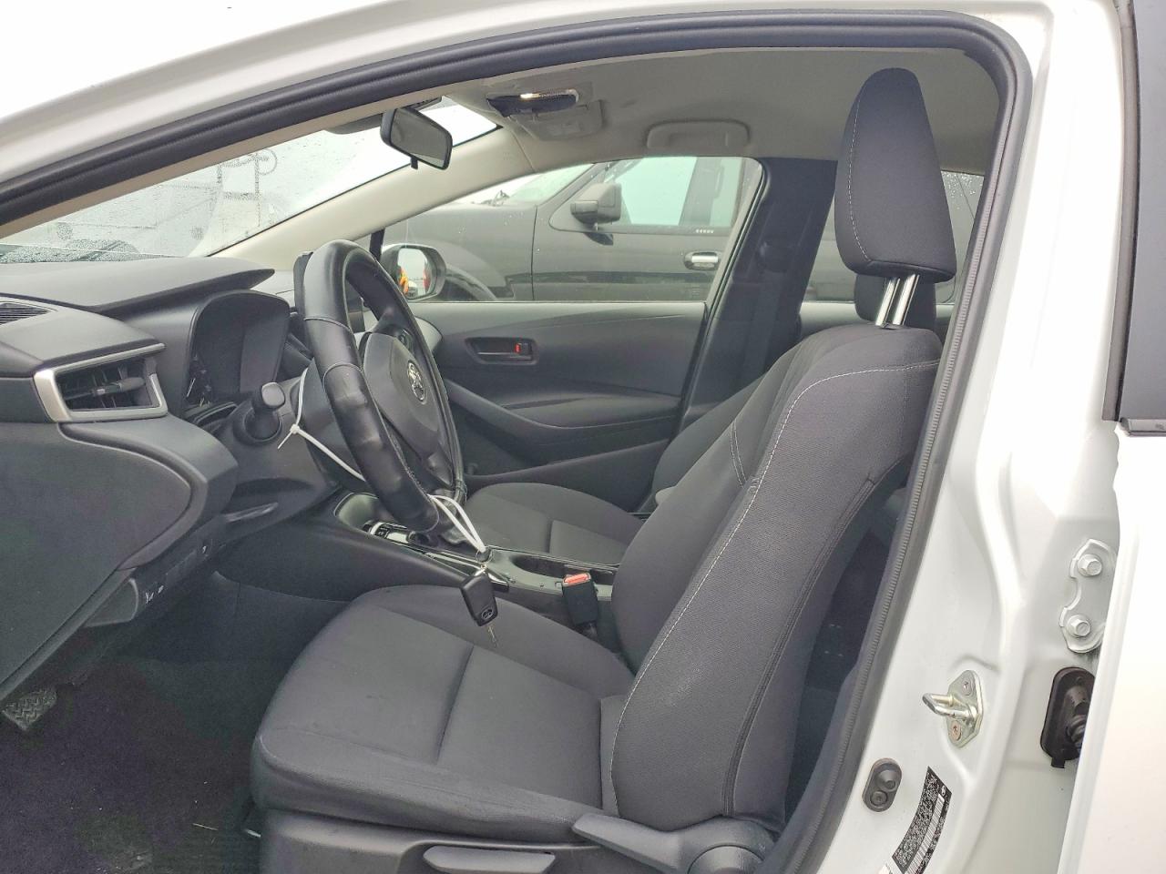 2024 TOYOTA COROLLA LE photo 7