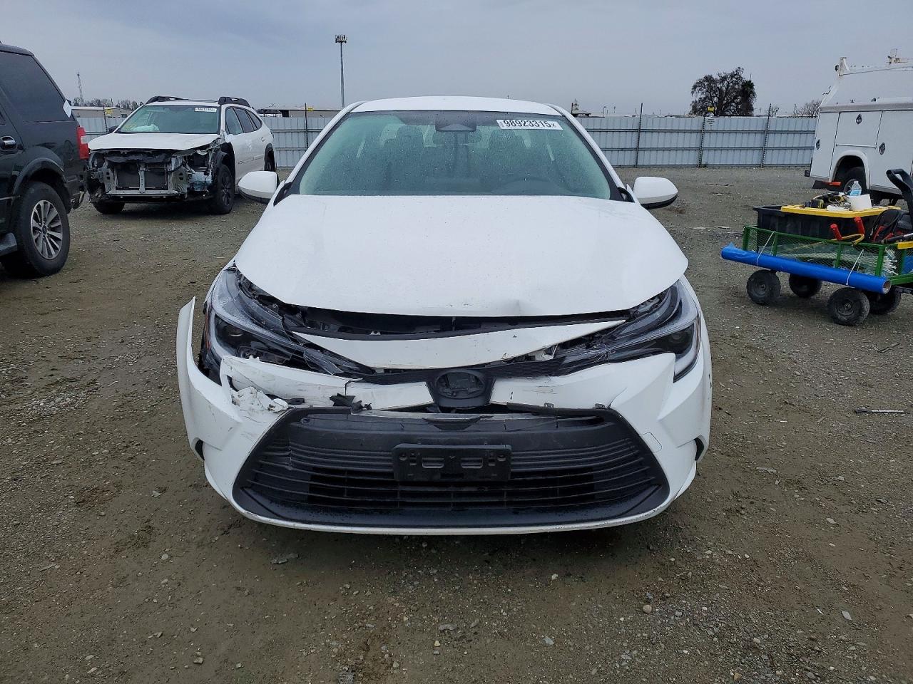 2024 TOYOTA COROLLA LE photo 5