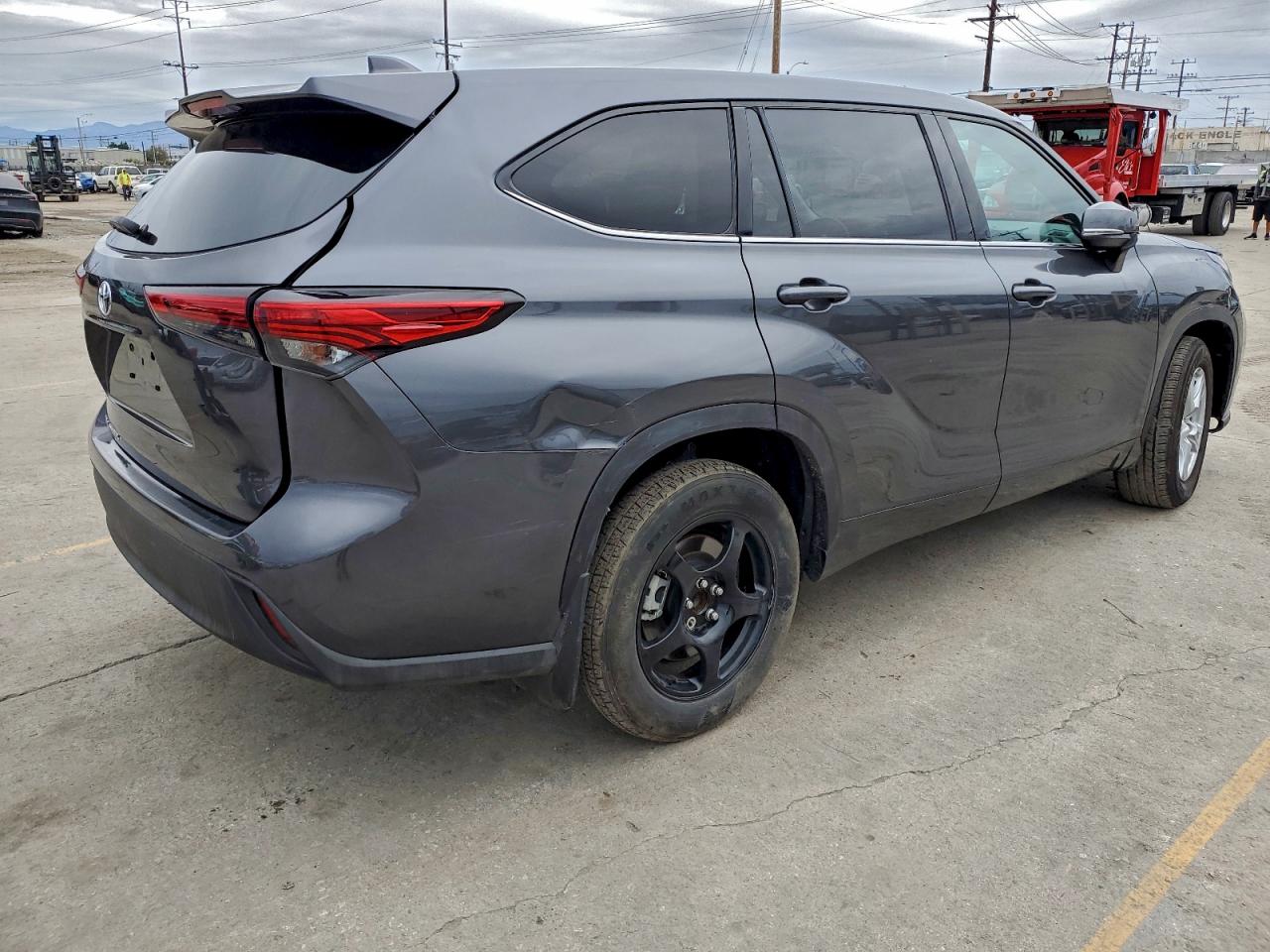 2021 TOYOTA HIGHLANDER L photo 3