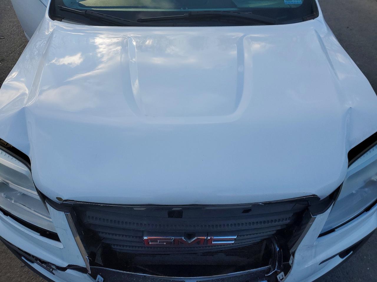 2017 GMC TERRAIN SLE photo 12