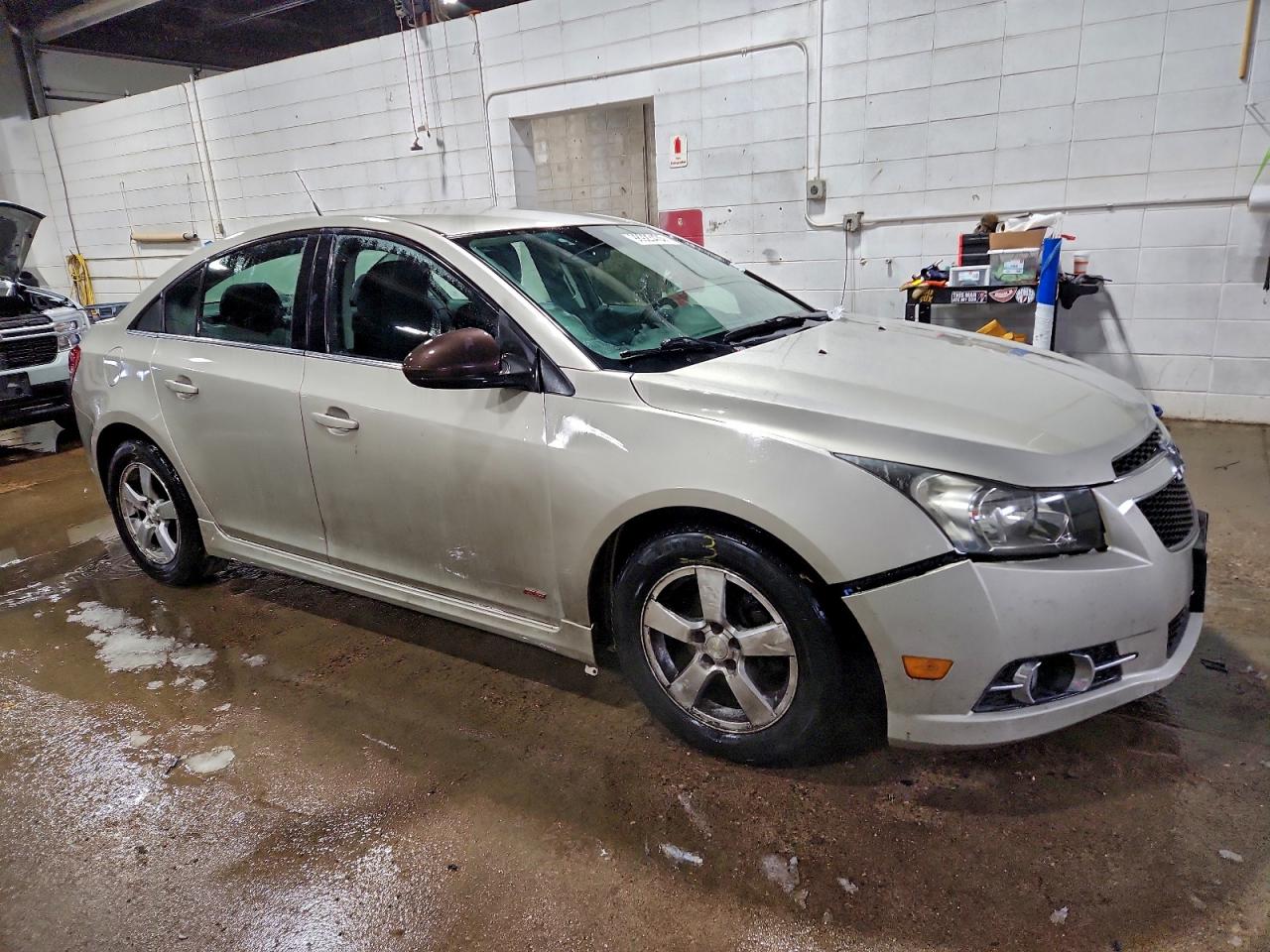 2013 CHEVROLET CRUZE LT photo 4