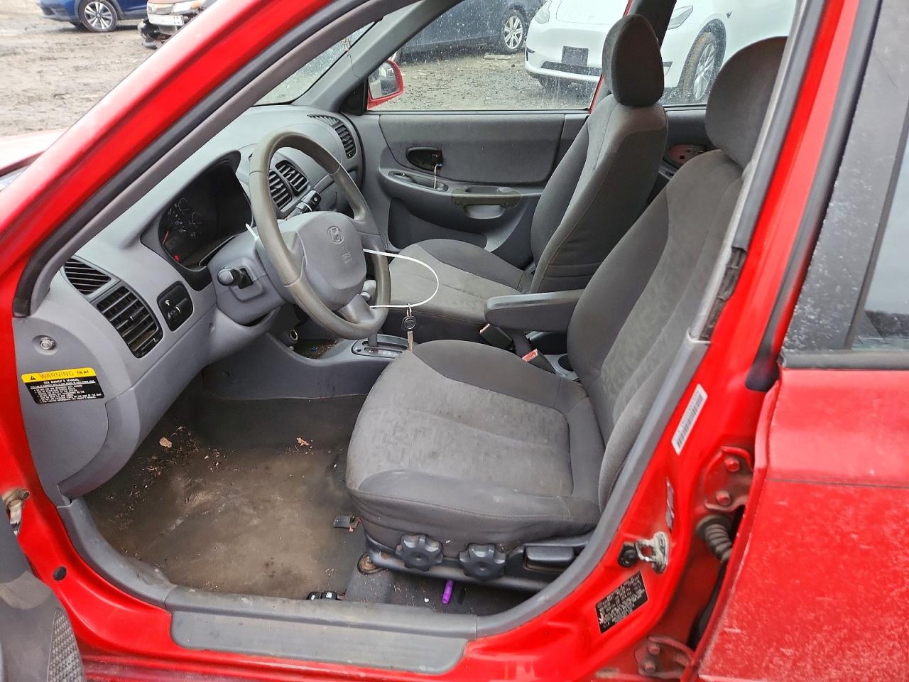 2003 HYUNDAI ACCENT GL photo 7