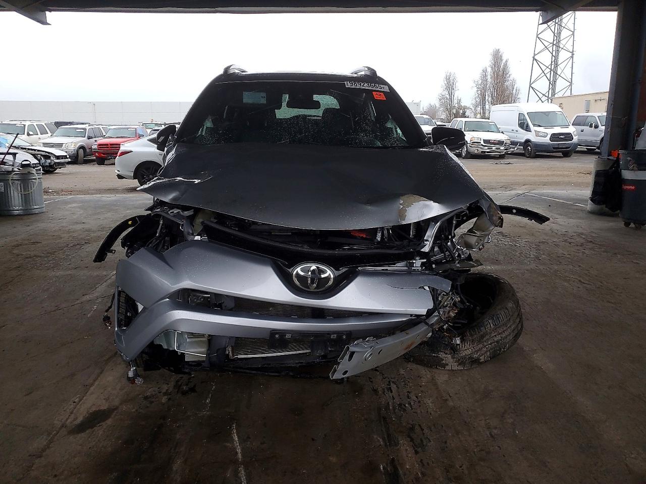 2017 TOYOTA RAV4 SE photo 5