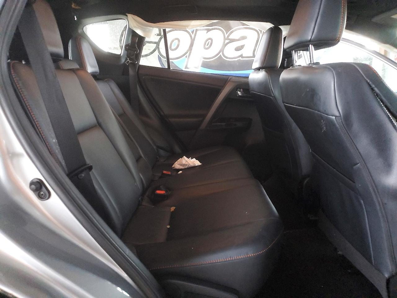 2017 TOYOTA RAV4 SE photo 10