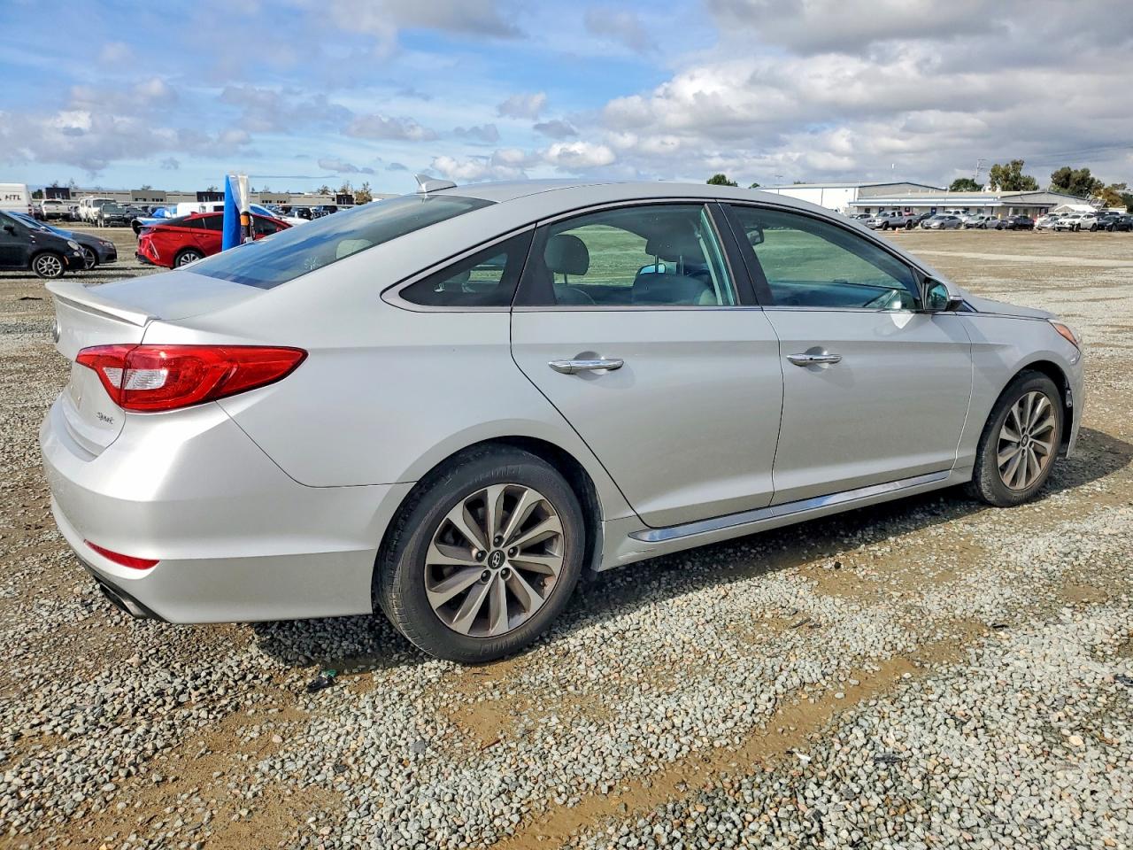 2015 HYUNDAI SONATA SPORT photo 3