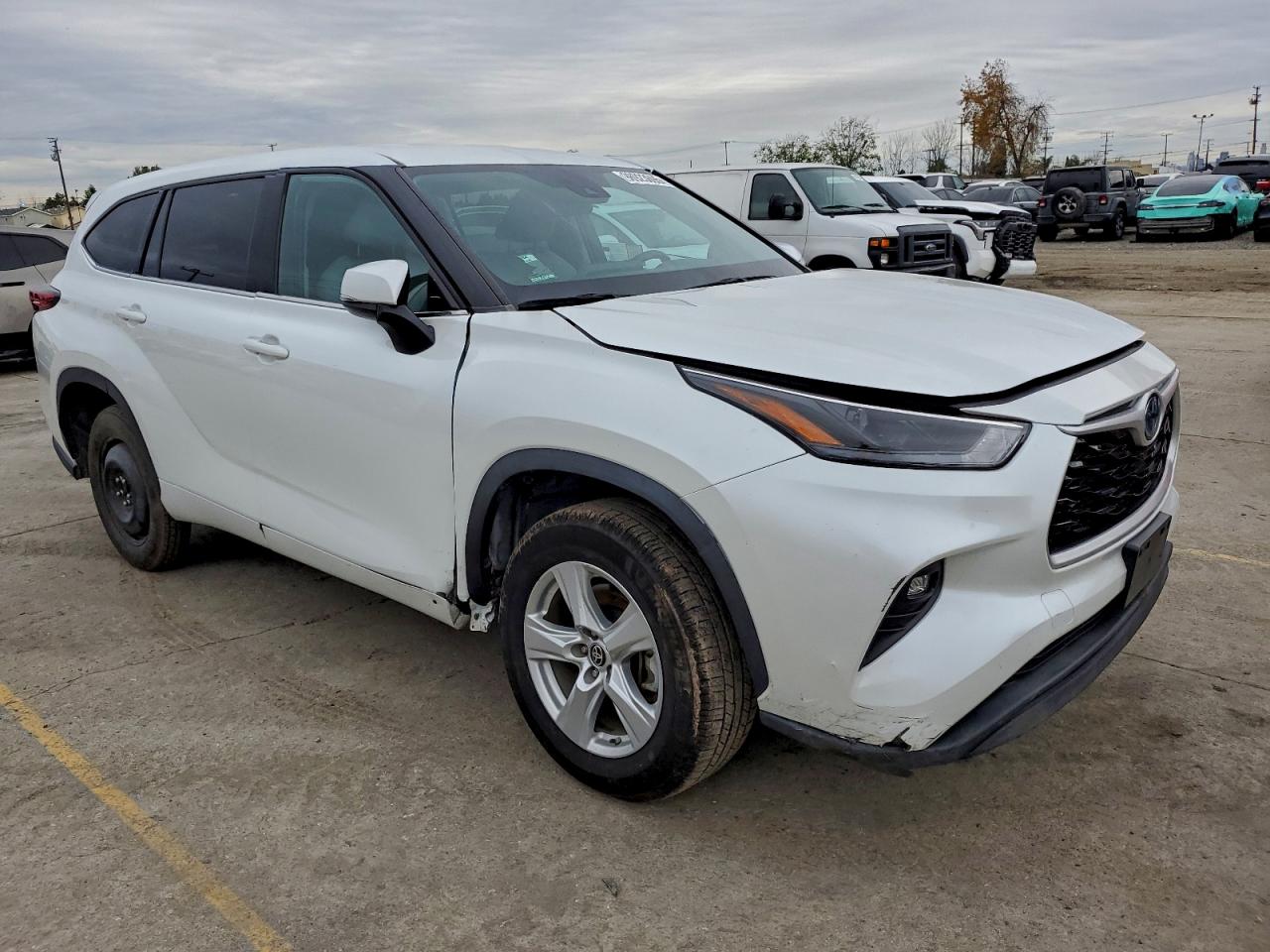 2022 TOYOTA HIGHLANDER HYBRID LE photo 4