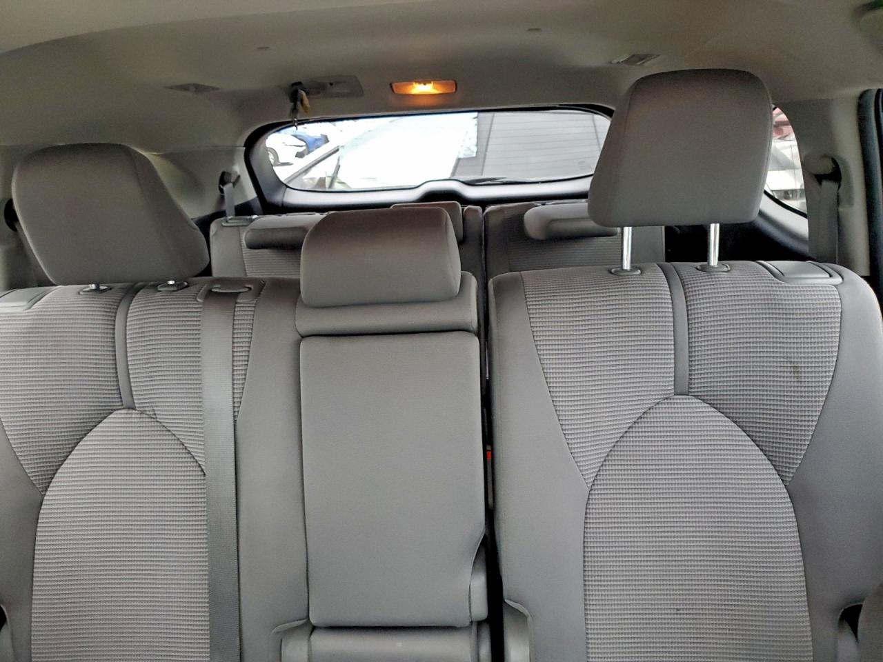 2022 TOYOTA HIGHLANDER HYBRID LE photo 10
