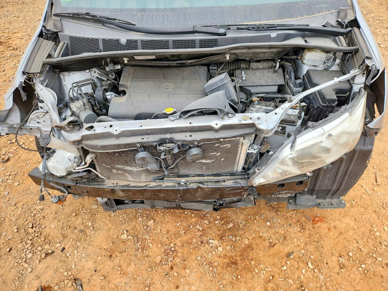 2016 TOYOTA SIENNA photo 12