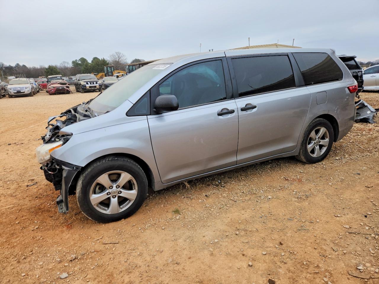 2016 TOYOTA SIENNA