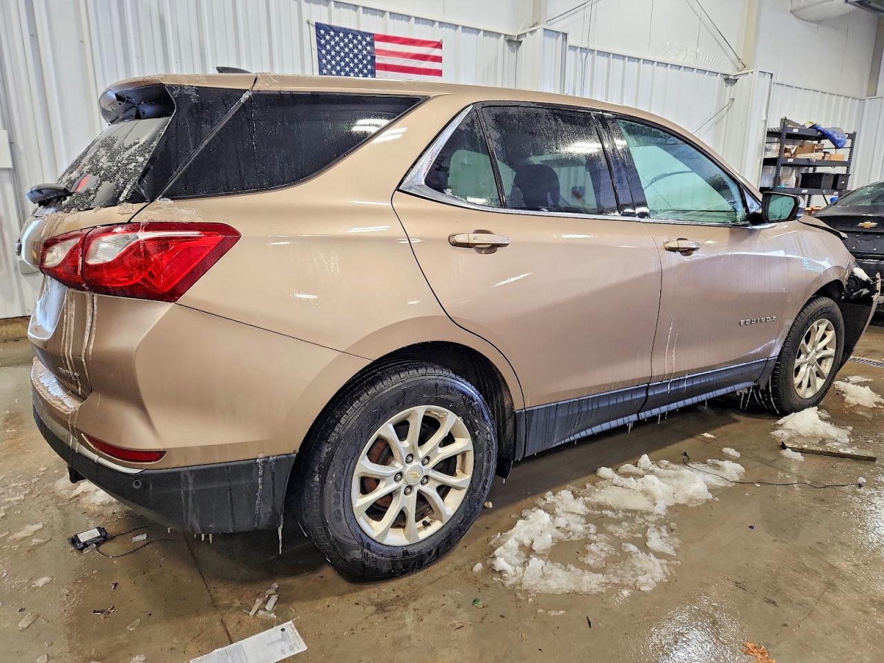 2018 CHEVROLET EQUINOX LT photo 3