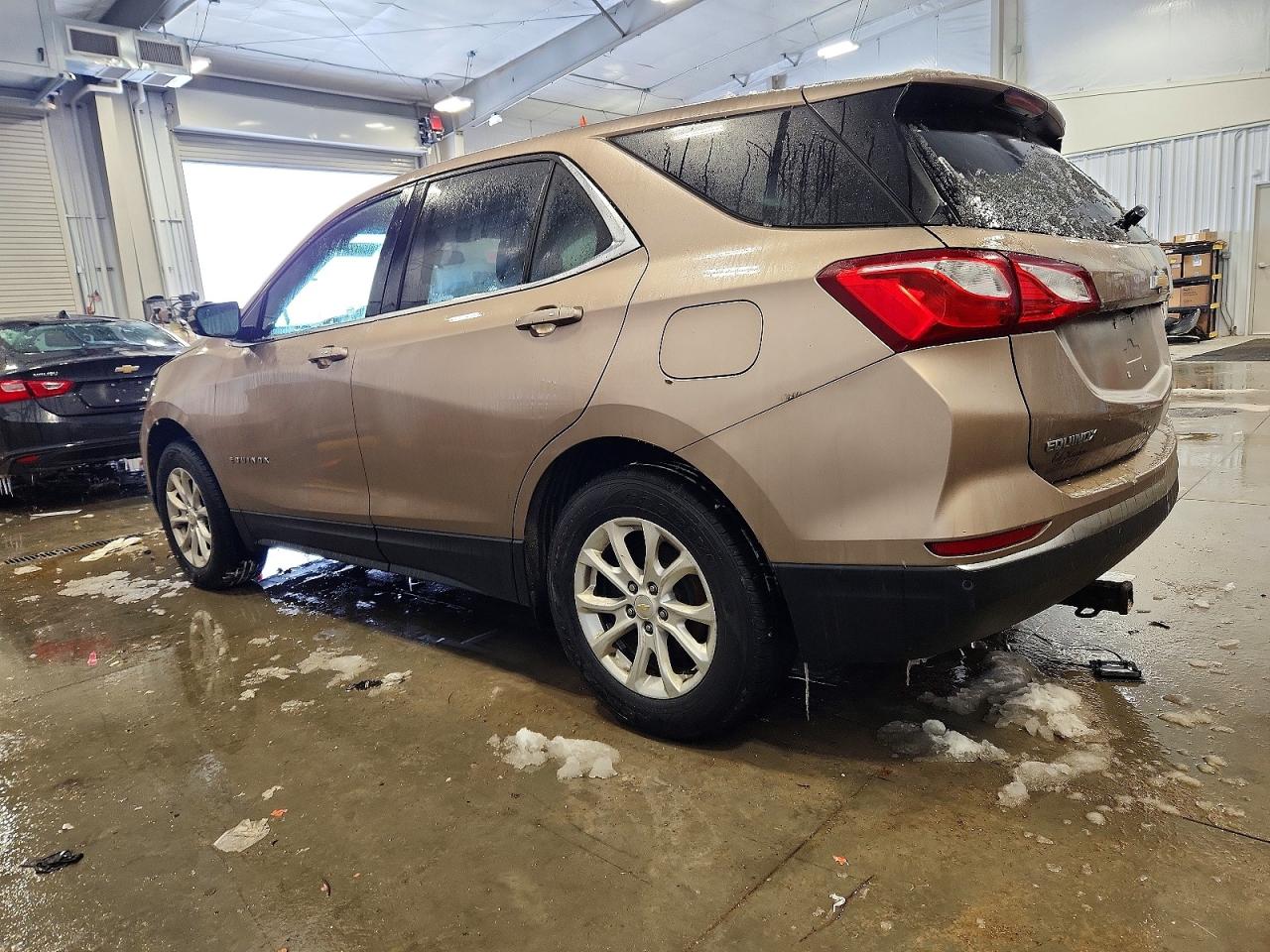 2018 CHEVROLET EQUINOX LT photo 2