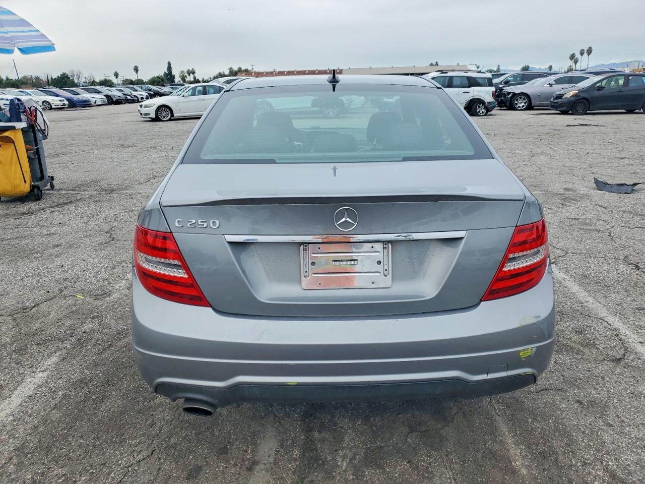2013 MERCEDES-BENZ C 250 photo 6