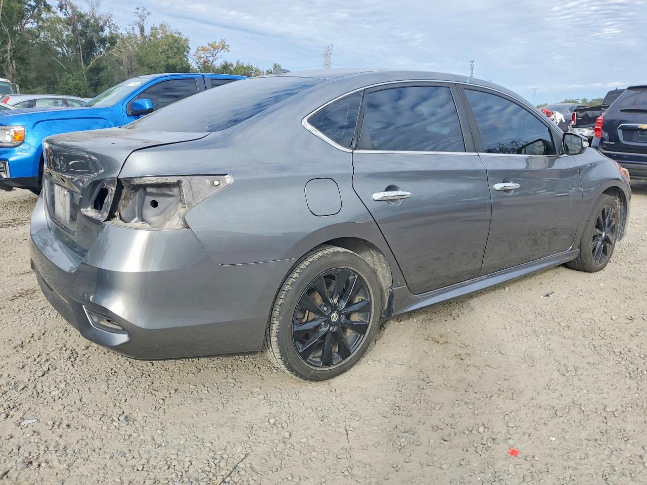 2017 NISSAN SENTRA S photo 3