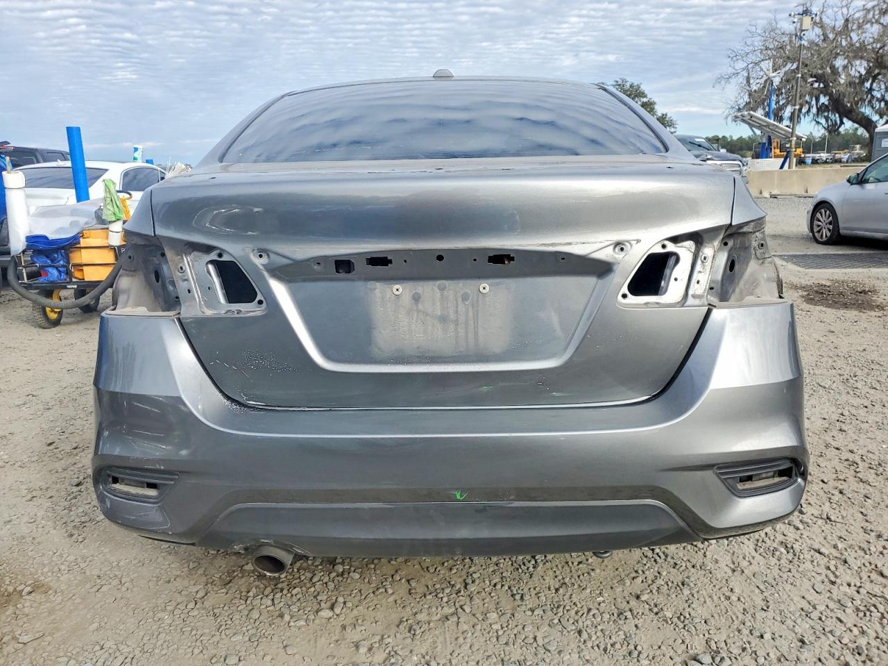 2017 NISSAN SENTRA S photo 6