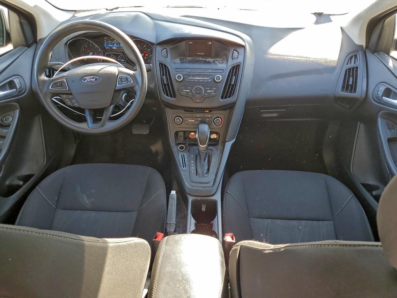 2018 FORD FOCUS SE photo 22