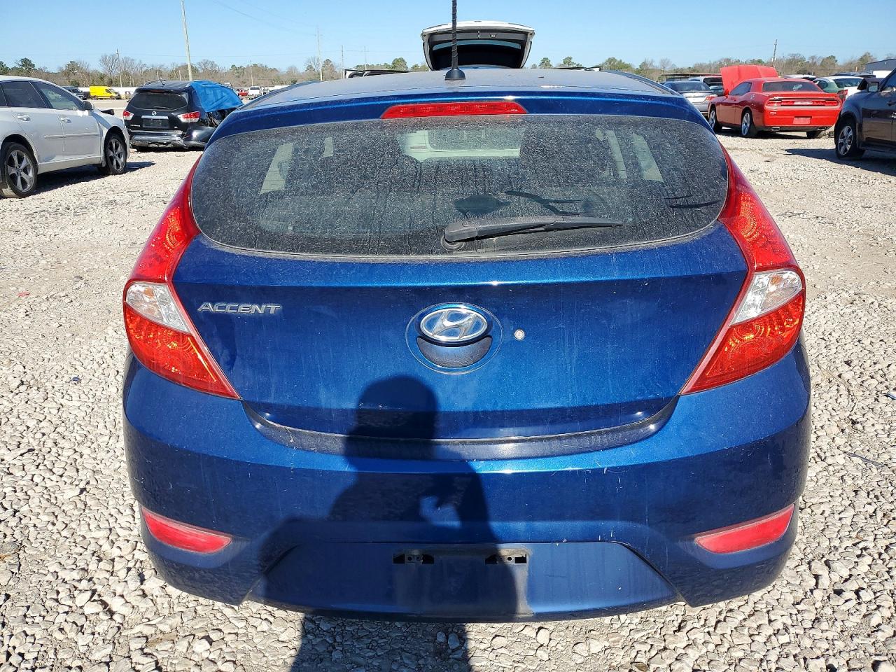 2017 HYUNDAI ACCENT SE photo 6