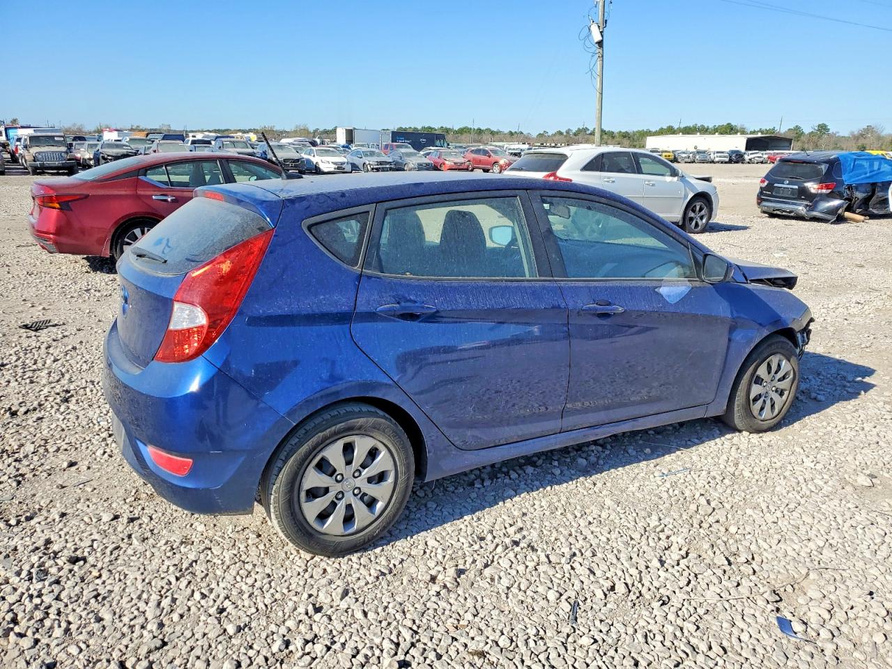 2017 HYUNDAI ACCENT SE photo 3