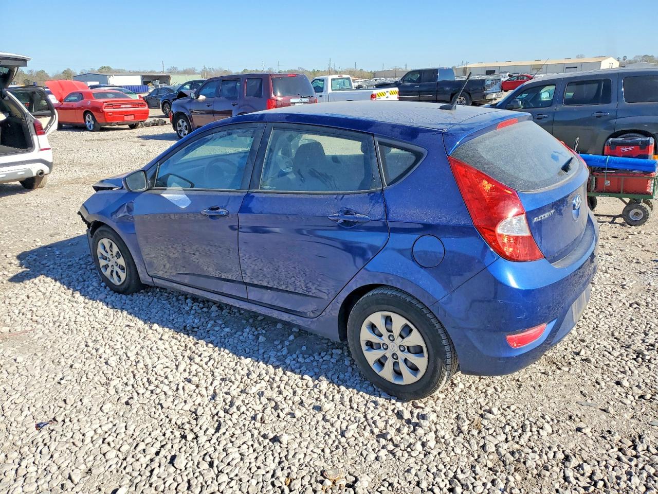 2017 HYUNDAI ACCENT SE photo 2