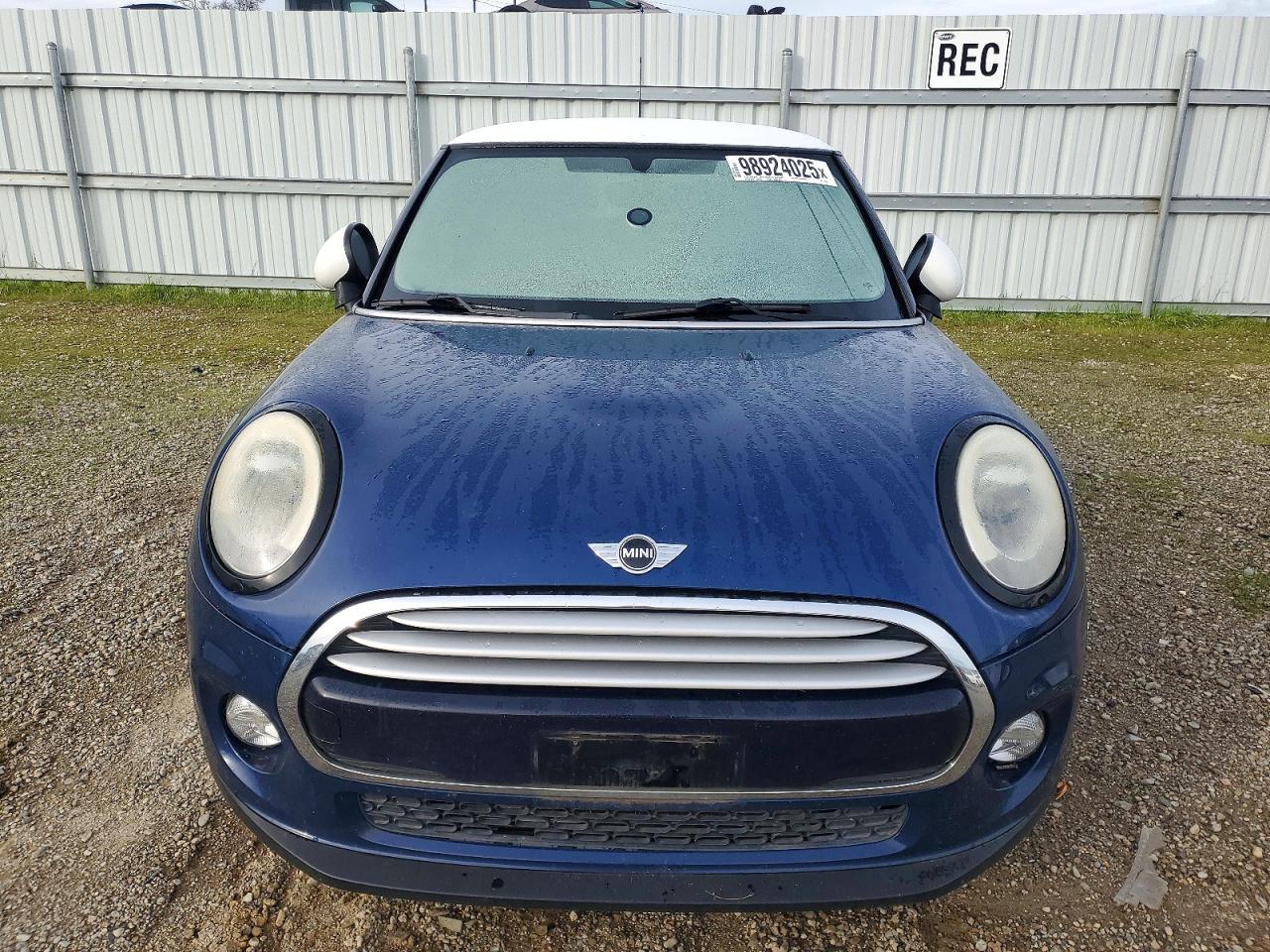 2014 MINI COOPER photo 9