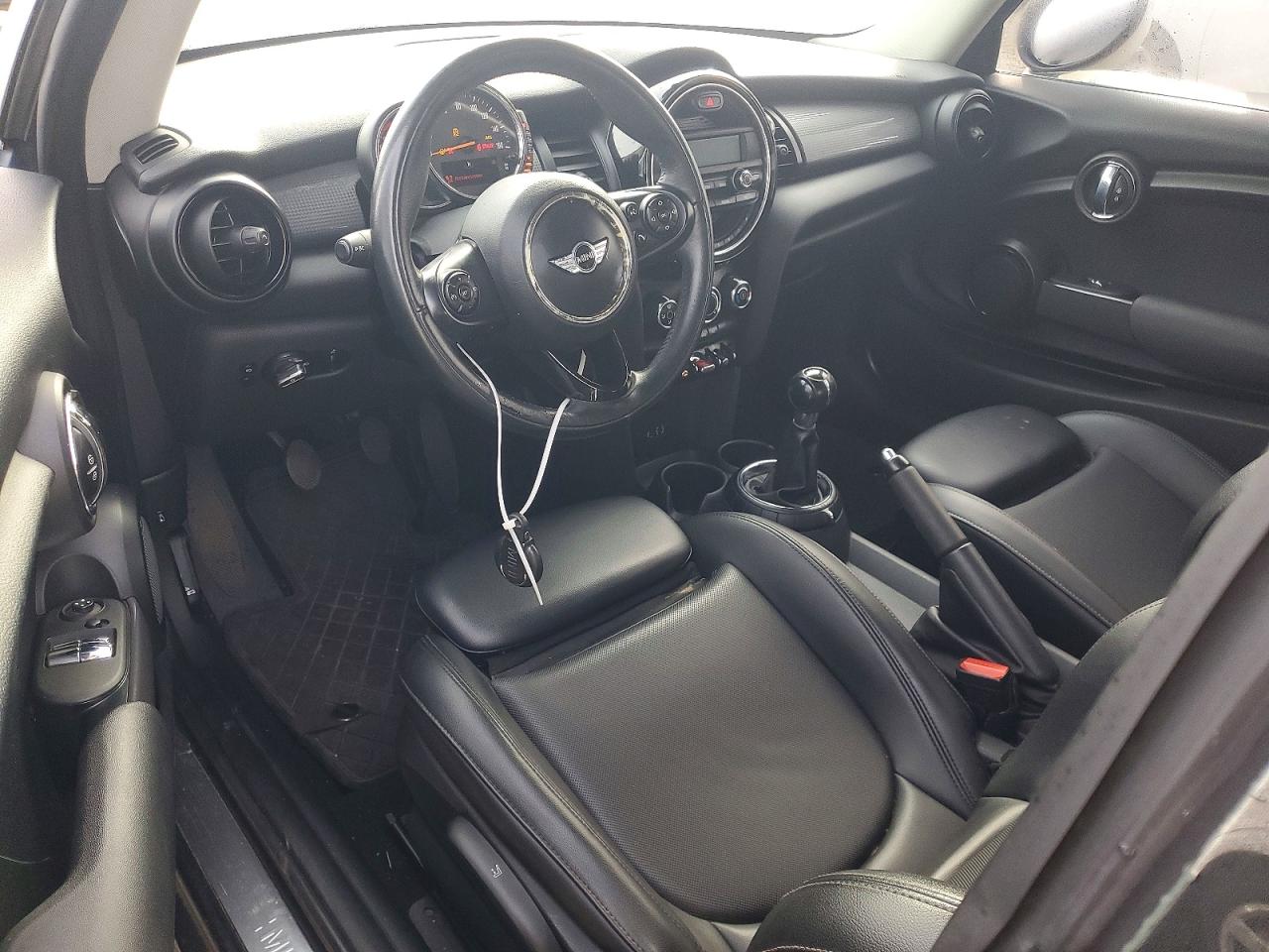 2014 MINI COOPER photo 15
