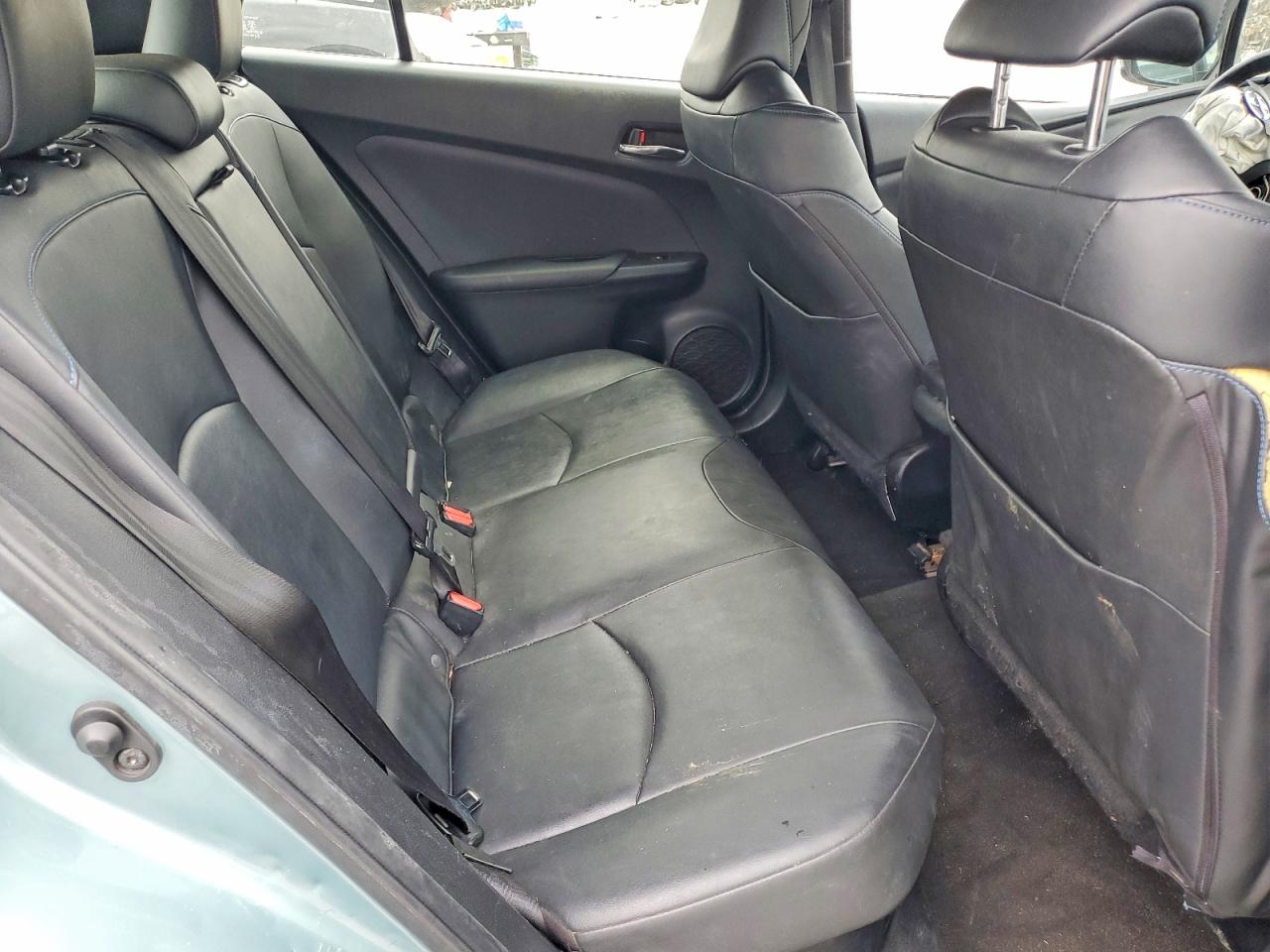 2016 TOYOTA PRIUS photo 10