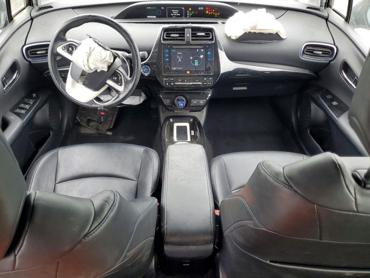 2016 TOYOTA PRIUS photo 8