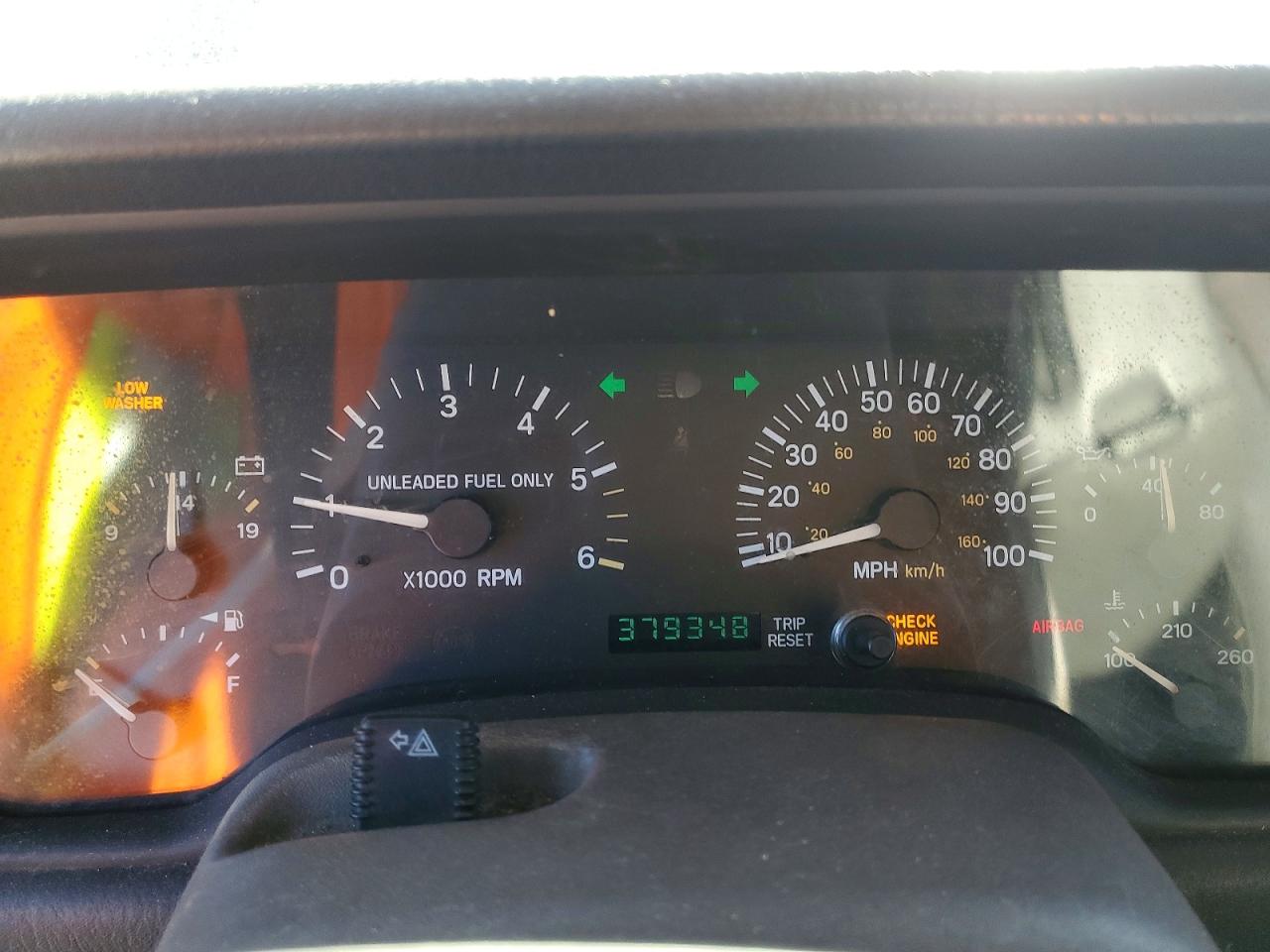 1998 JEEP CHEROKEE SPORT photo 9