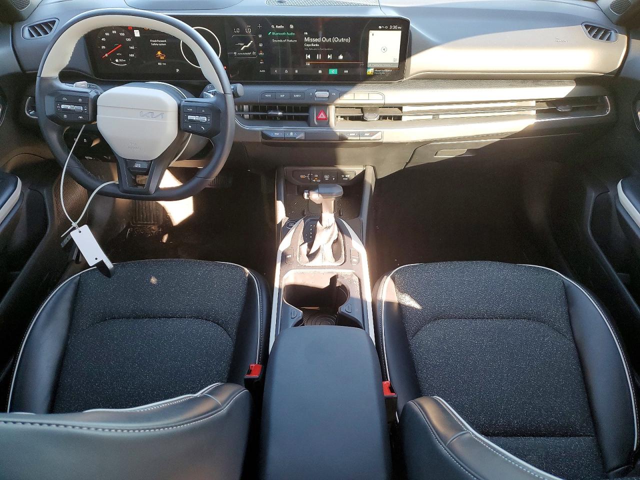 2025 KIA K4 GT LINE photo 8