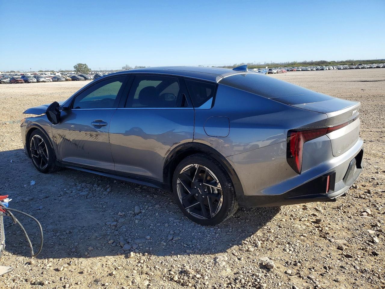 2025 KIA K4 GT LINE photo 2