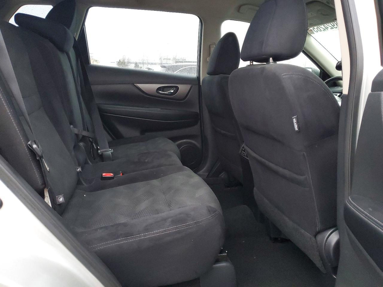 2016 NISSAN ROGUE S photo 10