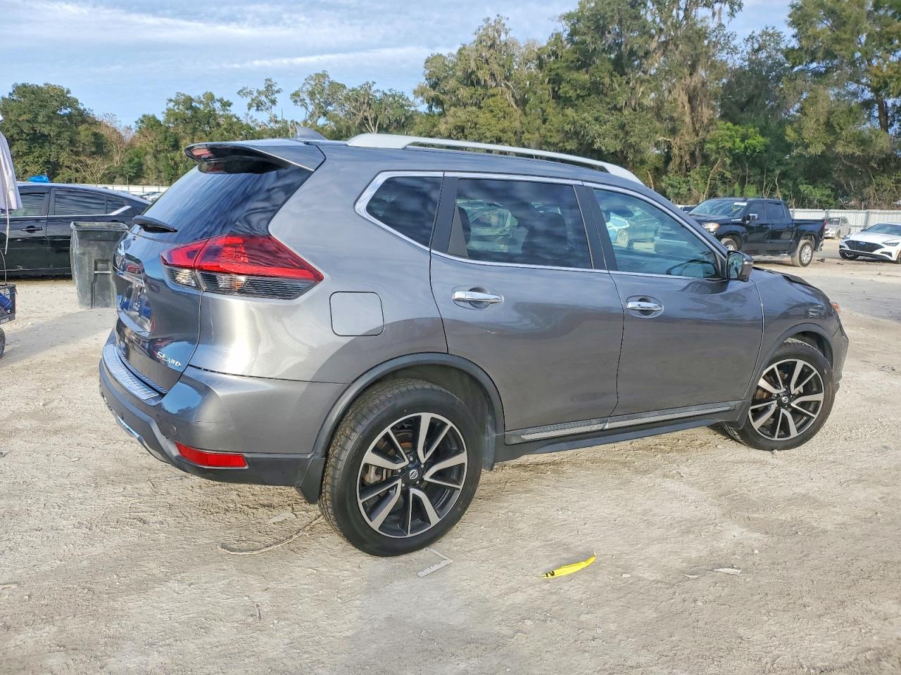 2020 NISSAN ROGUE S photo 3