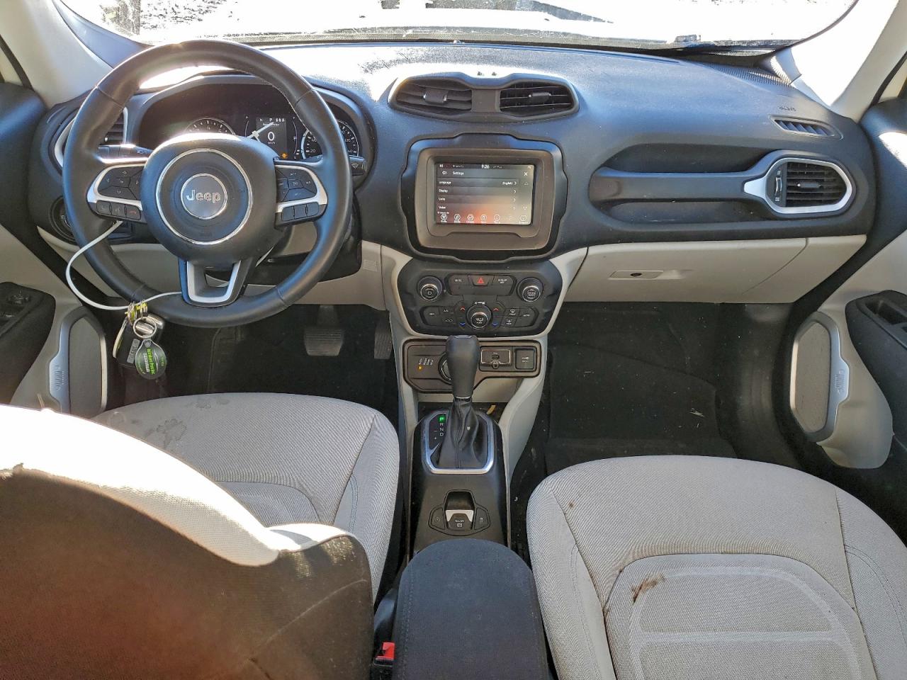 2019 JEEP RENEGADE LATITUDE photo 8