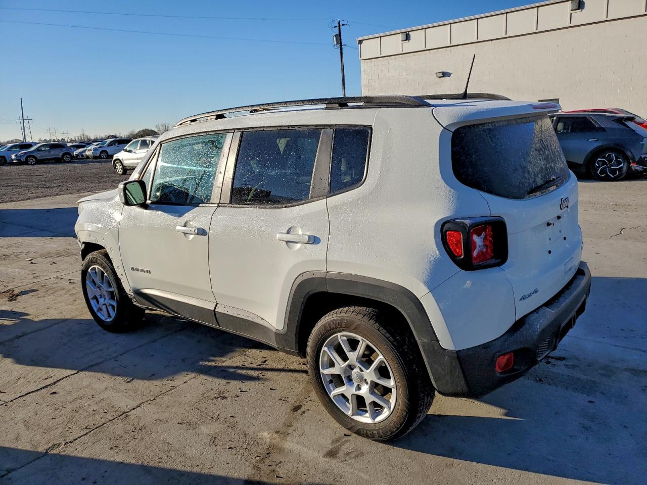 2019 JEEP RENEGADE LATITUDE photo 2