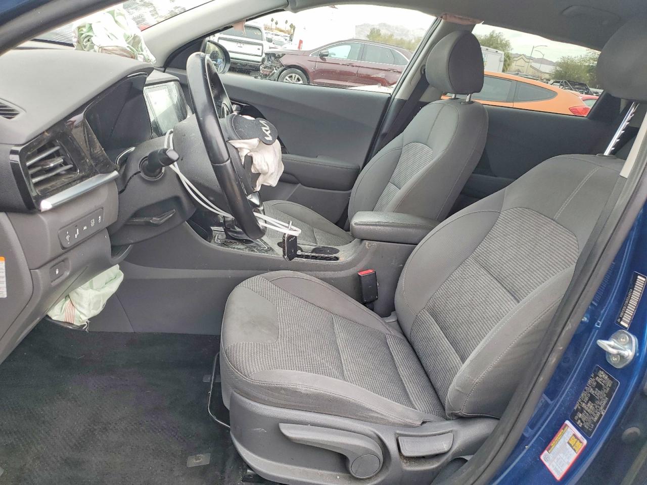 2022 KIA NIRO LX photo 7