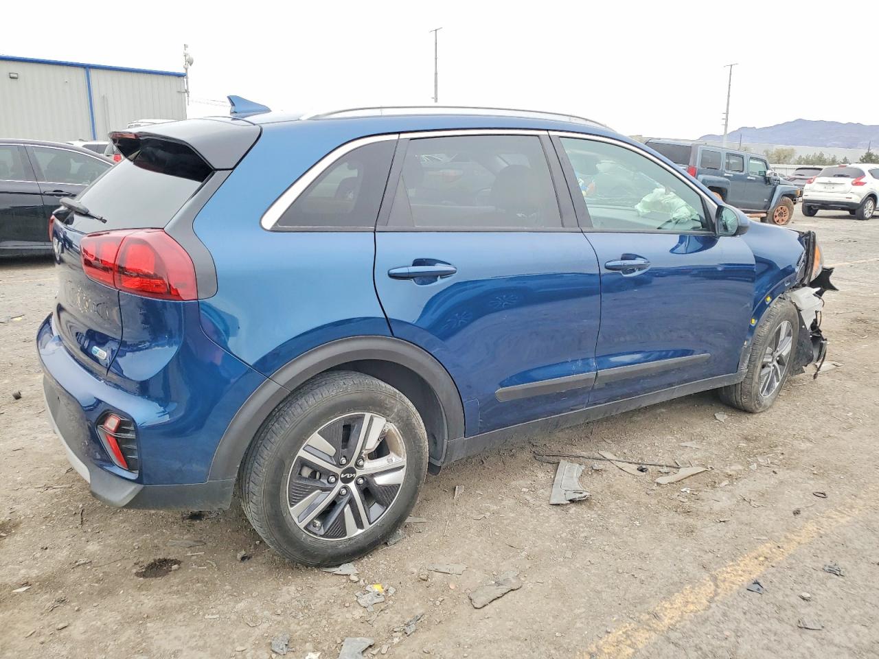 2022 KIA NIRO LX photo 3